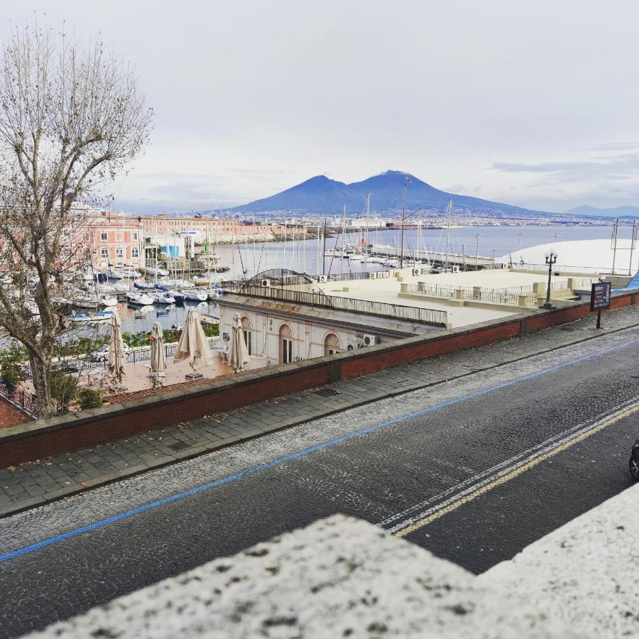 Borgo Santa Lucia Apartment Napoli Dış mekan fotoğraf