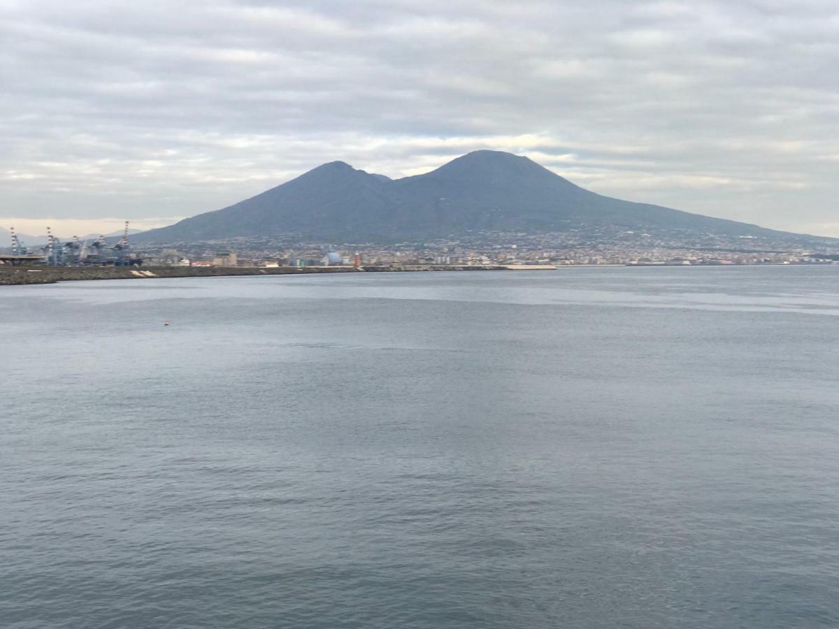 Borgo Santa Lucia Apartment Napoli Dış mekan fotoğraf