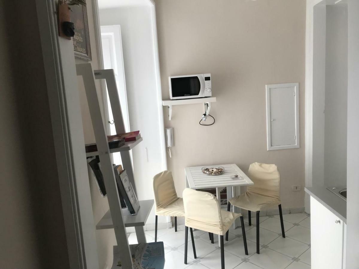 Borgo Santa Lucia Apartment Napoli Dış mekan fotoğraf