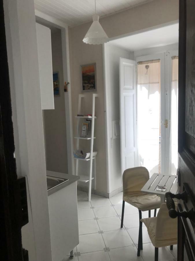 Borgo Santa Lucia Apartment Napoli Dış mekan fotoğraf
